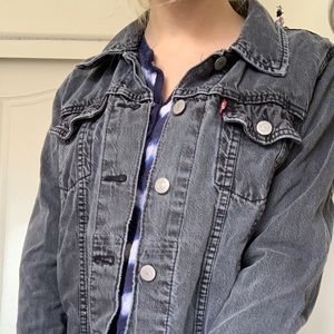 levi’s cropped denim jacket